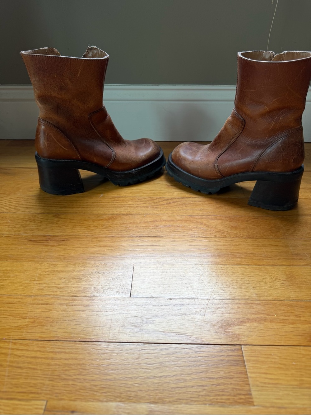 Steve Madden Brown Leather Chunky Heel Ankle Boots - Picture 4 of 5